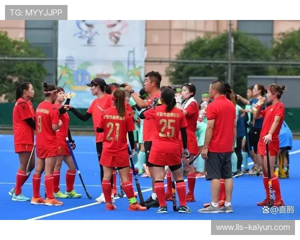 爱心企业与公益组织支持莫旗曲棍球发展 爱心企业与公益组织支持莫旗曲棍球发展