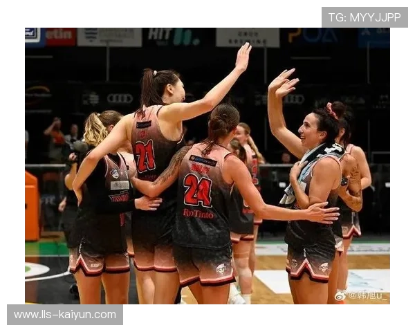 韩旭关键前场篮板补篮得分，助山猫锁定胜局