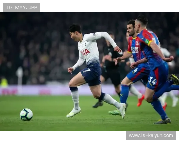 突发：水晶宫球员沃顿两黄变一红被罚下，球队少一人作战